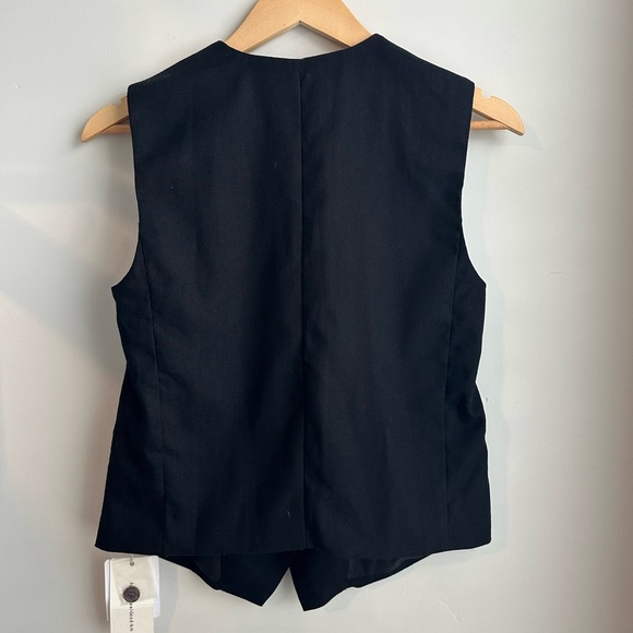Commense Vest - Picture 2 of 3